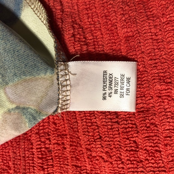 Cowl neck sleeveless blouse - Picture 7 of 8